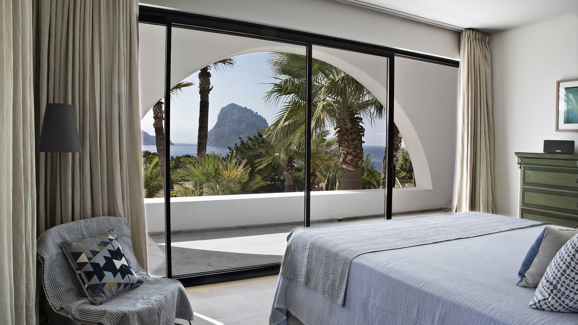 ibiza-Casa-Apollo–1382524935db86cd1901640.49322450.1920