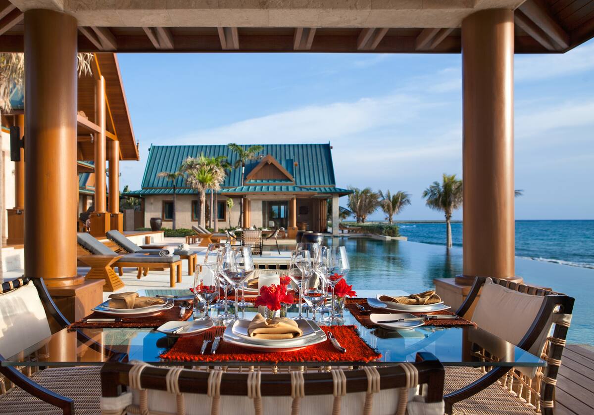 Luxury-Villa-Living-Nandana-Bahamas39