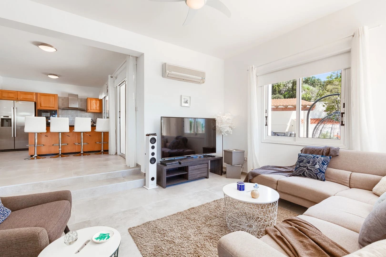 Luxury_Villa_Living-Villa-Freyaa-6
