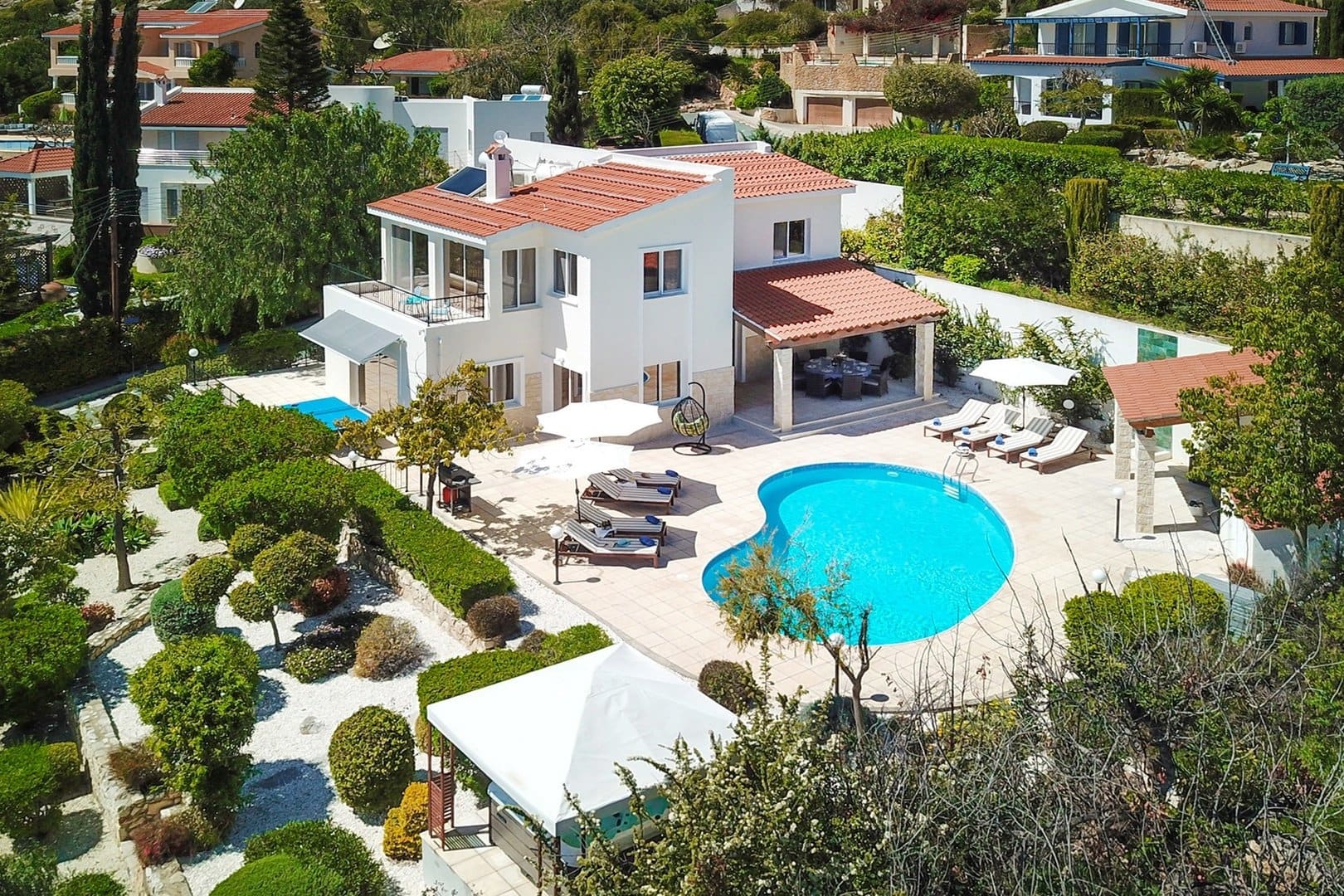 Luxury_Villa_Living-Villa-FreyaaDrone-5