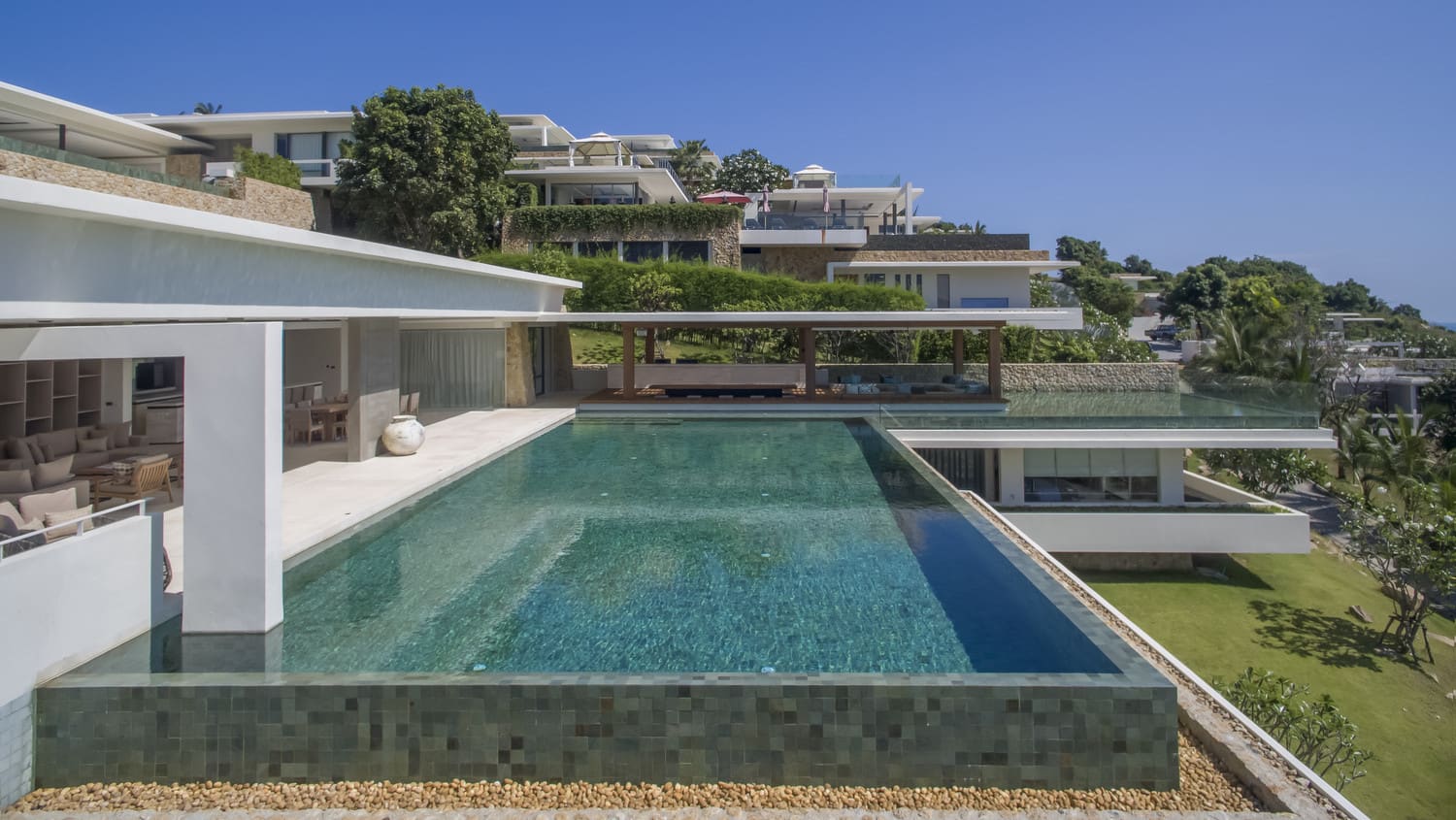samujana-villa-24-v24-pool-5cdbb9ba5b953