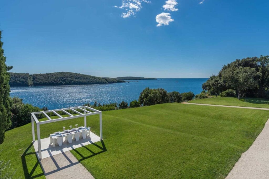 Luxury-Villa-Living-5Bed-Croatia-Istria- – 2025-02-03T123559.498 Luxury-Villa-Living-5Bed-Croatia-Istria- – 2025-02-03T123559.498