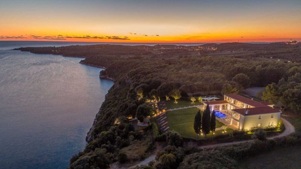 Luxury-Villa-Living-5Bed-Croatia-Istria- – 2025-02-03T123600.571 Luxury-Villa-Living-5Bed-Croatia-Istria- – 2025-02-03T123600.571
