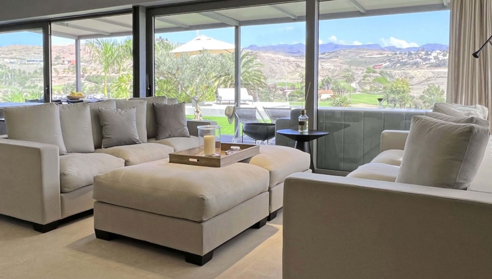 Luxury-Villa-Living-GRA0010 13.55.00