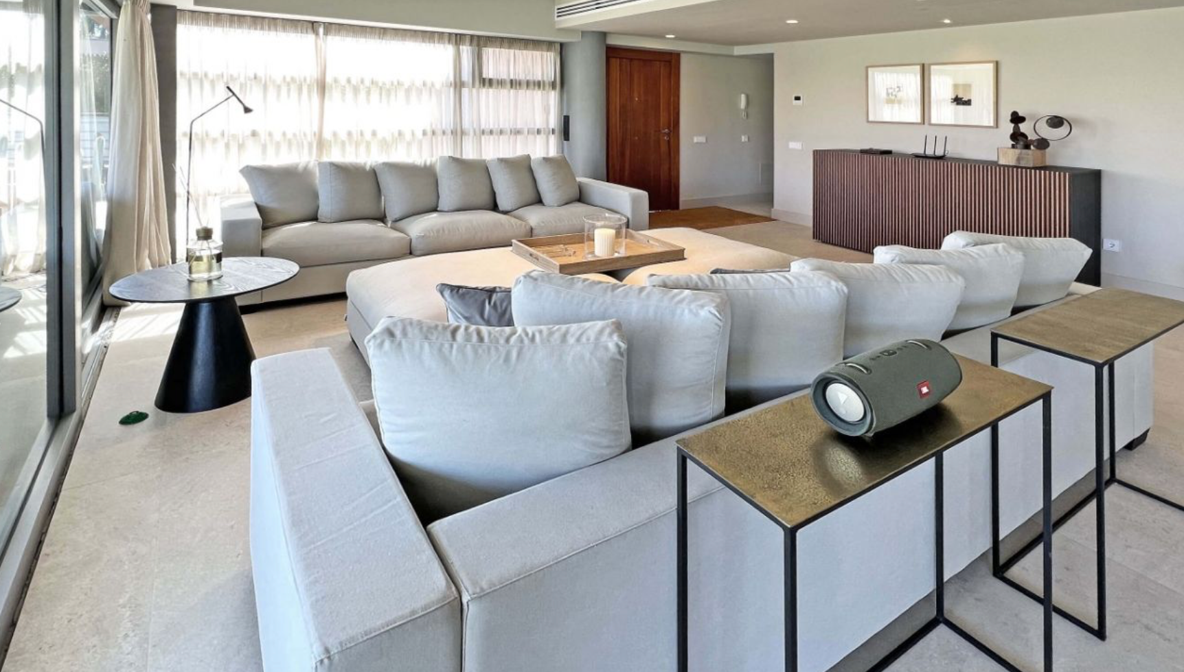Luxury-Villa-Living-GRA0010 13.55.05