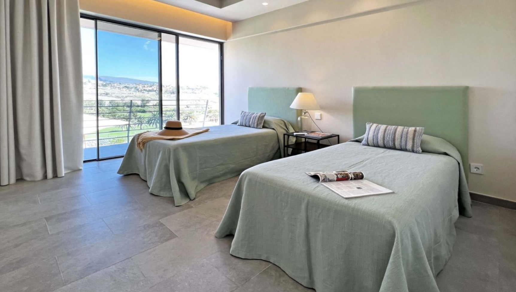 Luxury-Villa-Living-GRA0010 13.55.56