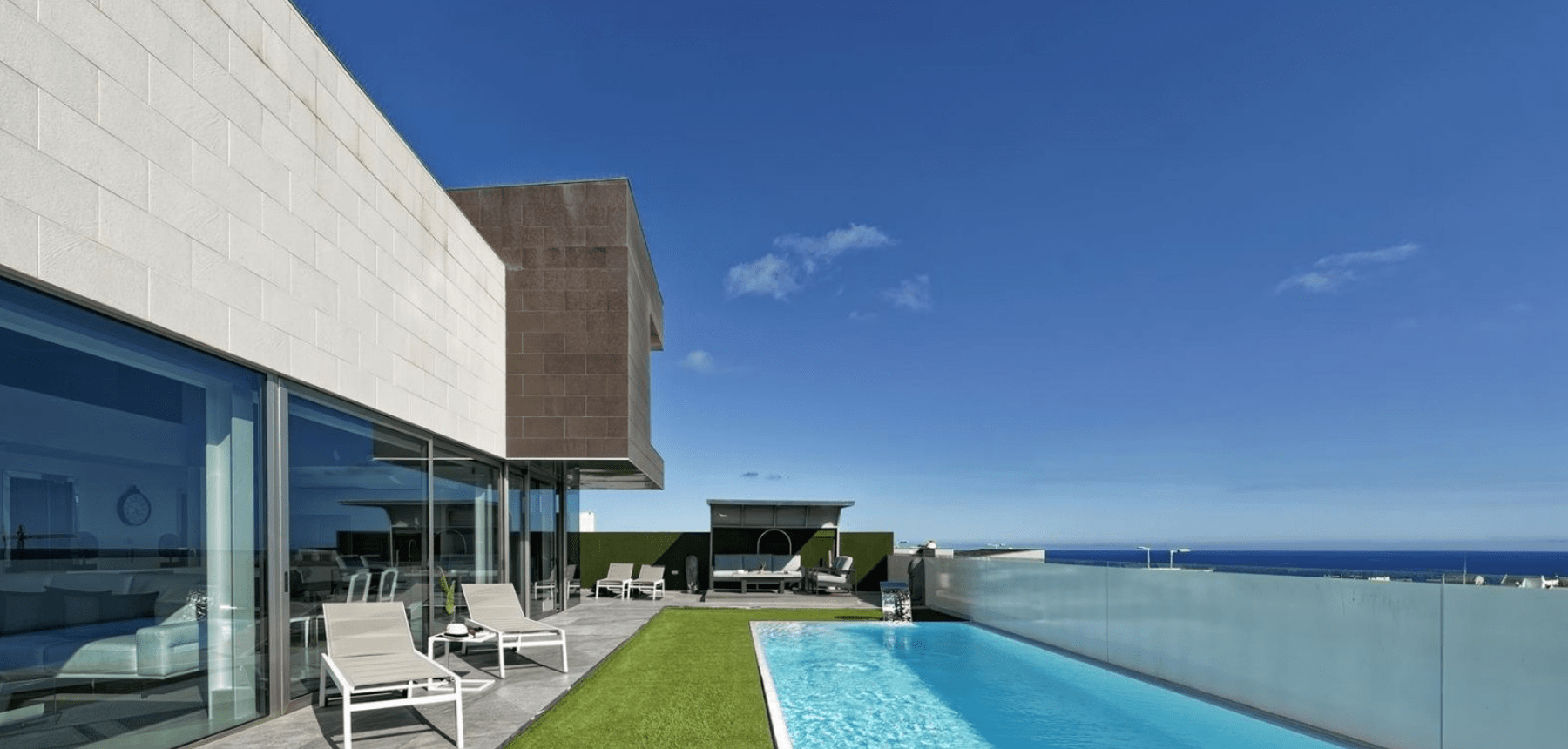Luxury-Villa-Living-GRA009 11.24.11