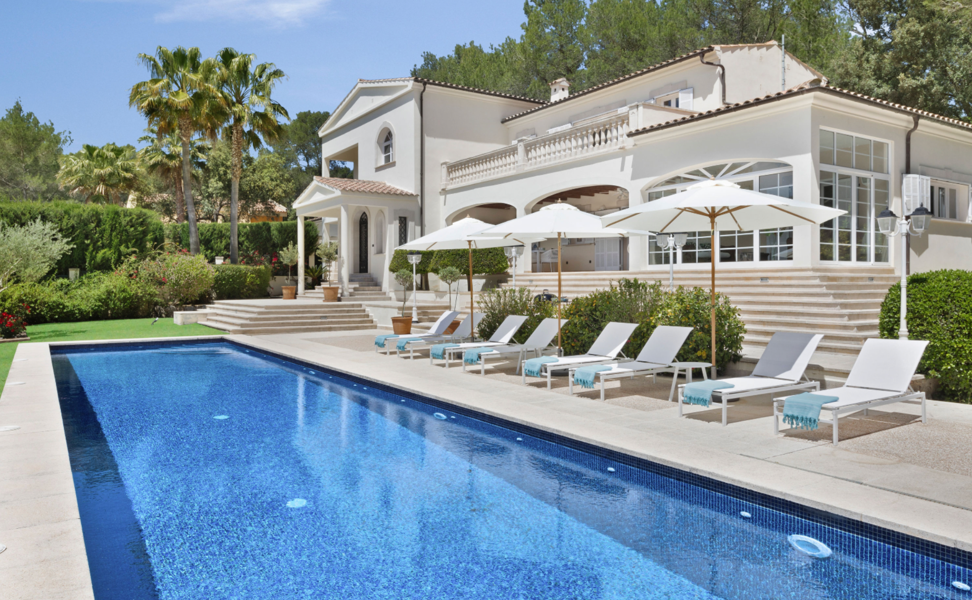 Luxury-Villa-Living-MAL00843.19