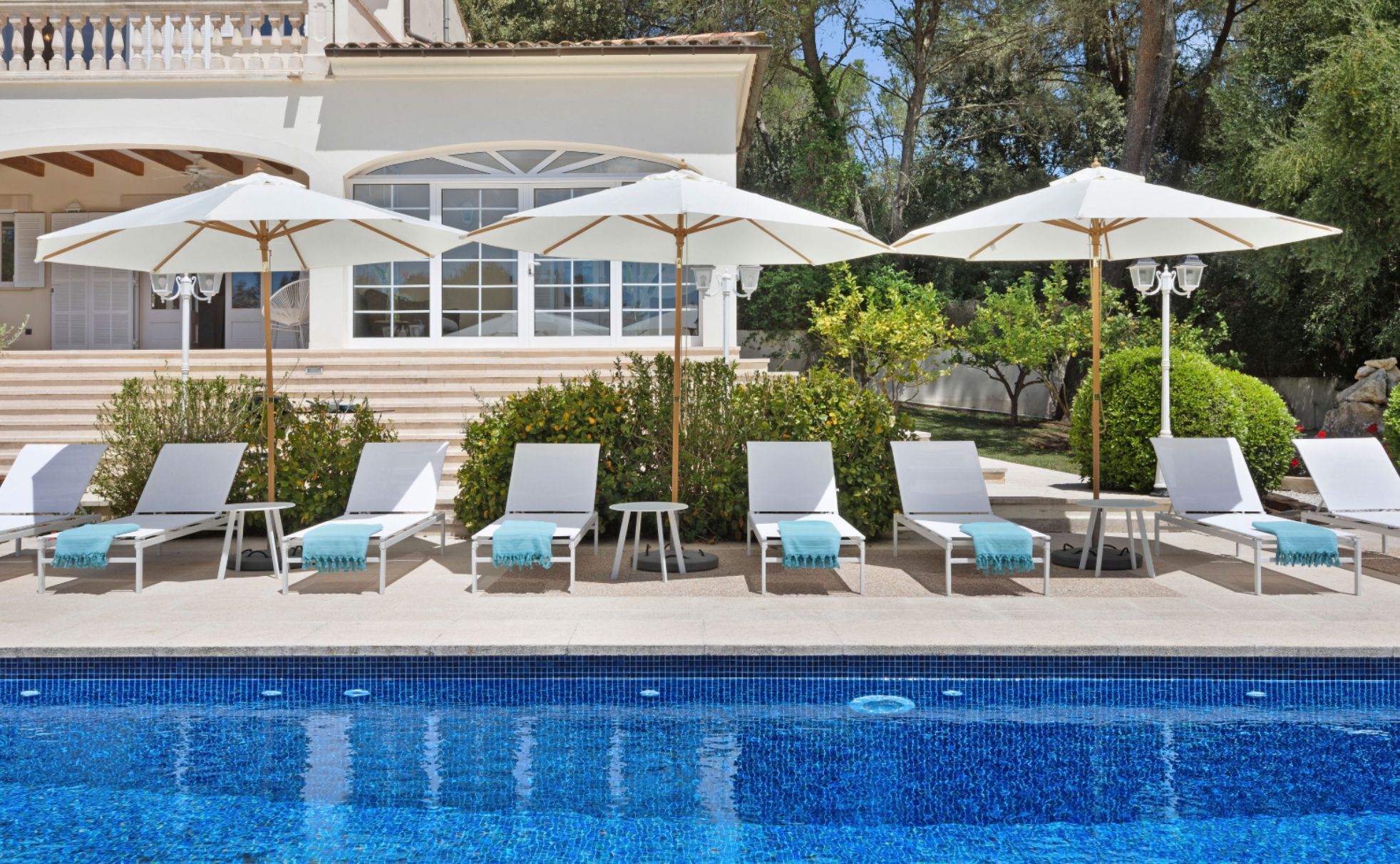 Luxury-Villa-Living-MAL00843.23