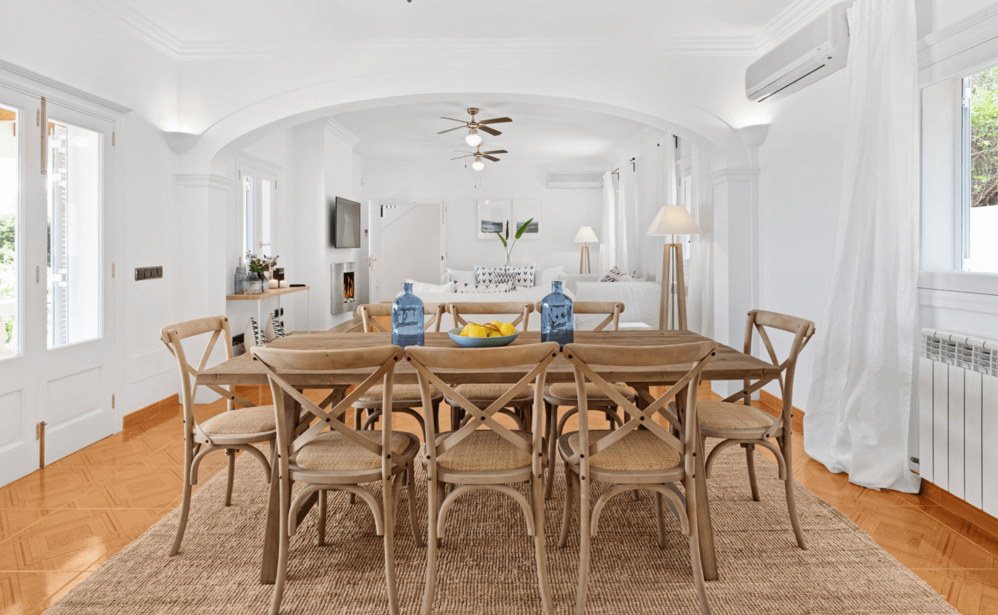 Luxury-Villa-Living-MAL00844.26