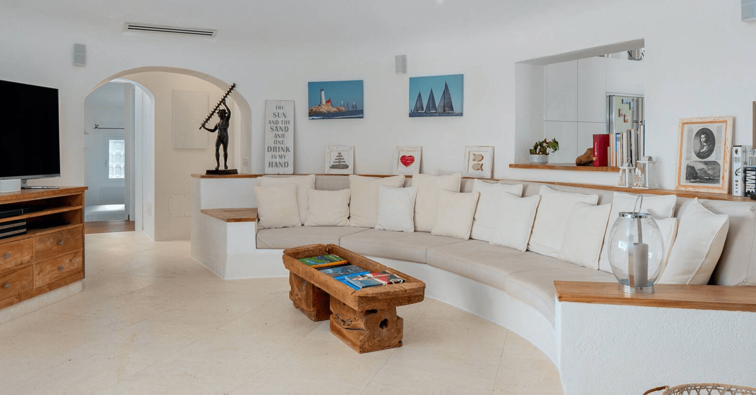 Luxury-Villa-Living-Villa-Franco9.36
