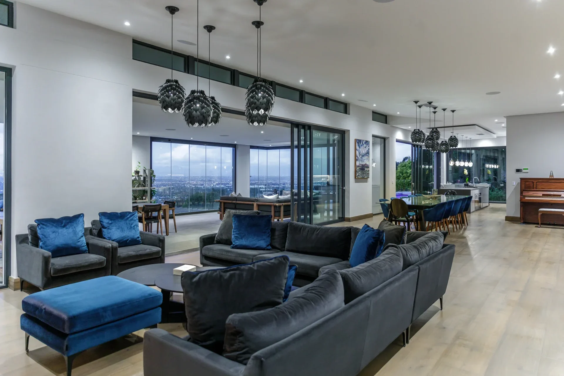 Luxury_Villa_Living_Zwaanswyk_Villa_Cape_Town2