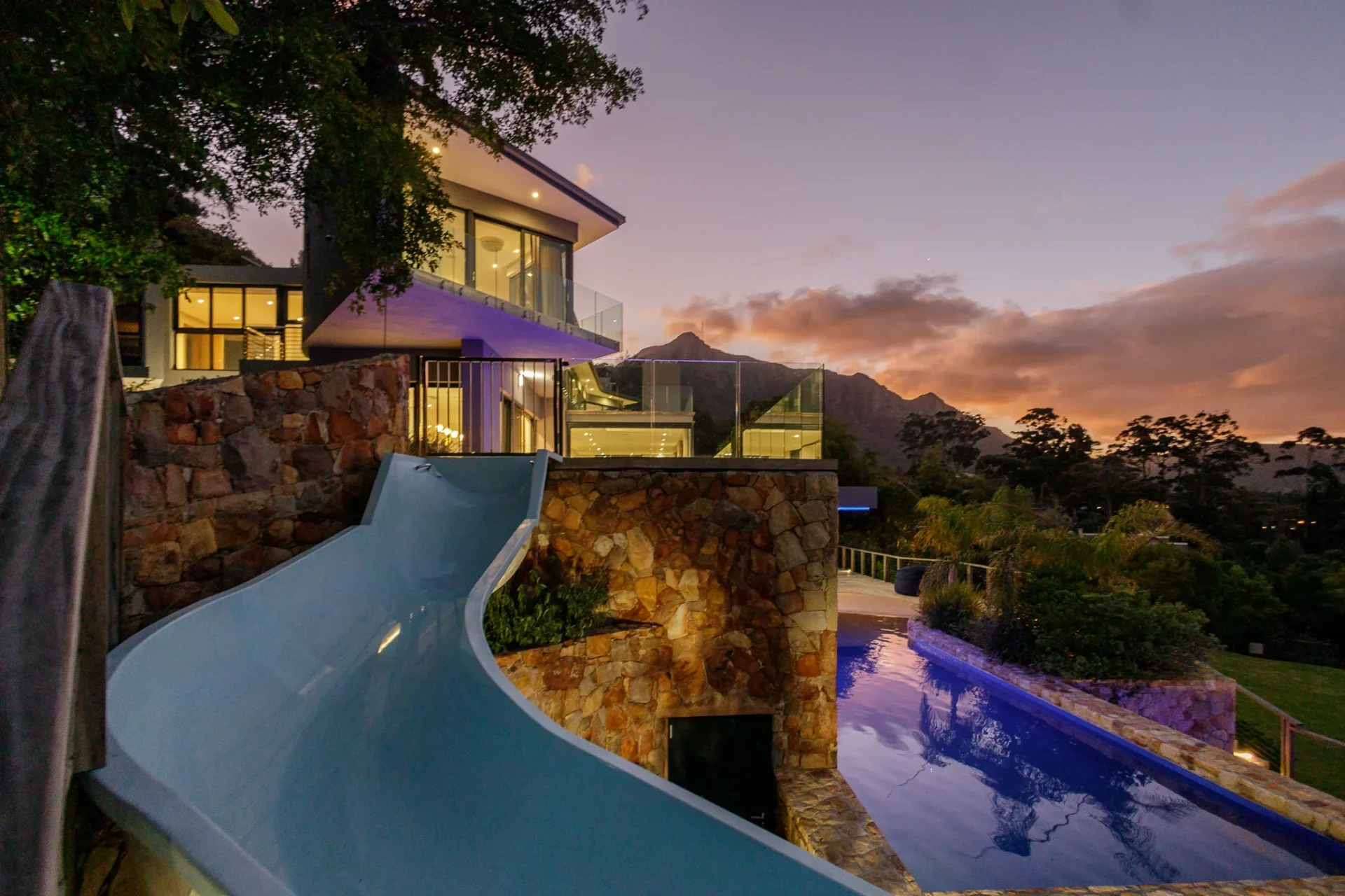 Luxury_Villa_Living_Zwaanswyk_Villa_Cape_Town25