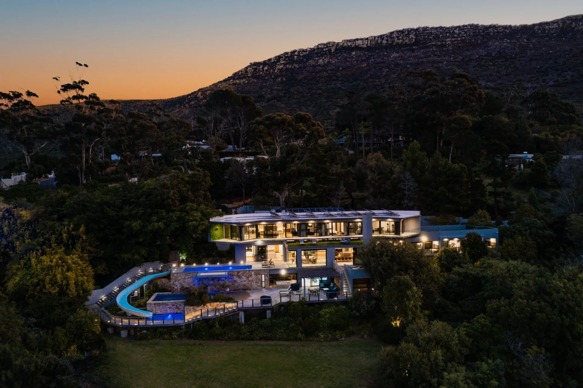 Luxury_Villa_Living_Zwaanswyk_Villa_Cape_Town27