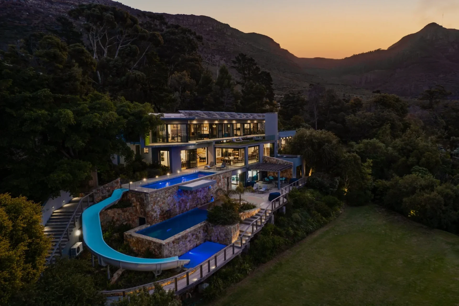 Luxury_Villa_Living_Zwaanswyk_Villa_Cape_Town28
