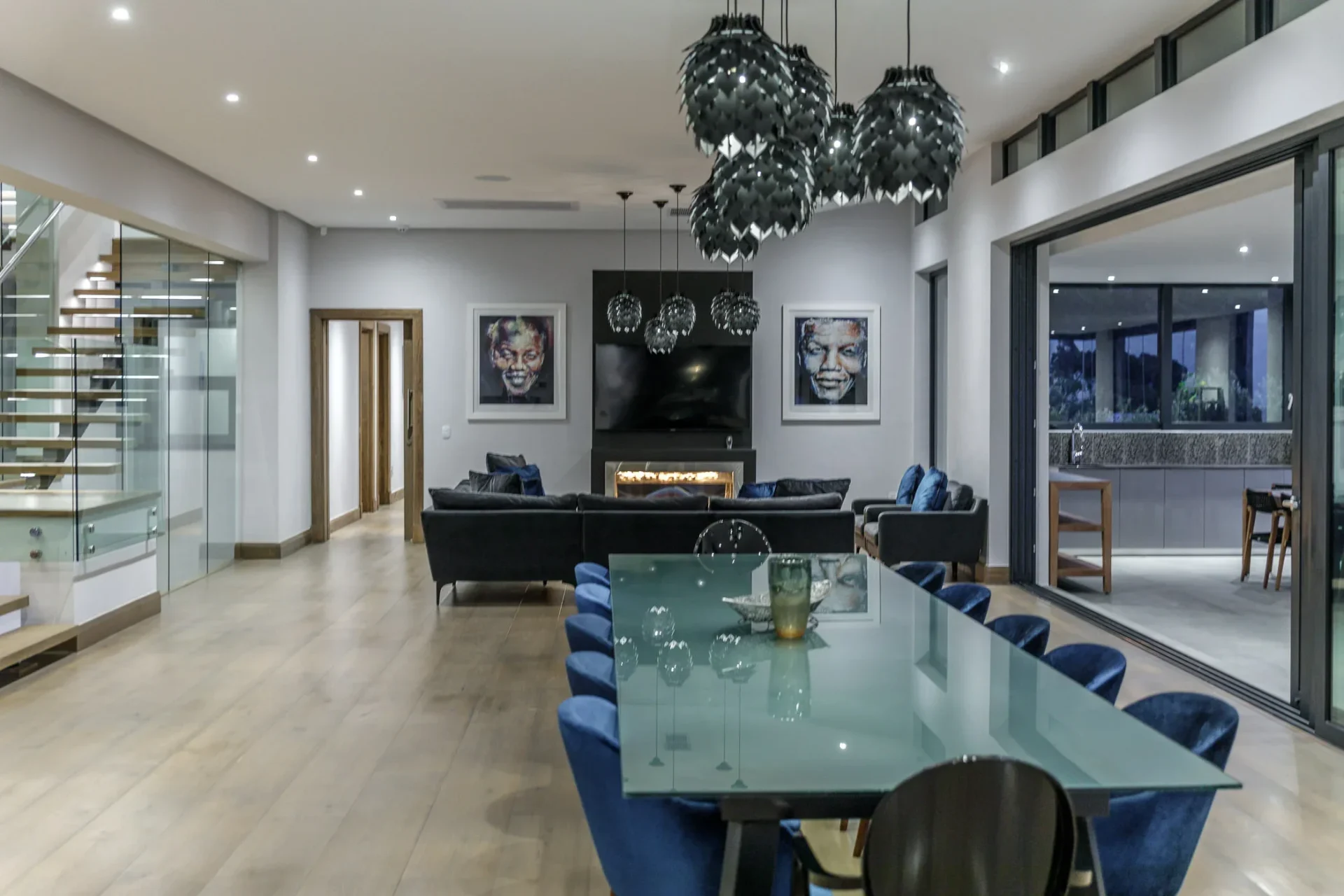 Luxury_Villa_Living_Zwaanswyk_Villa_Cape_Town3