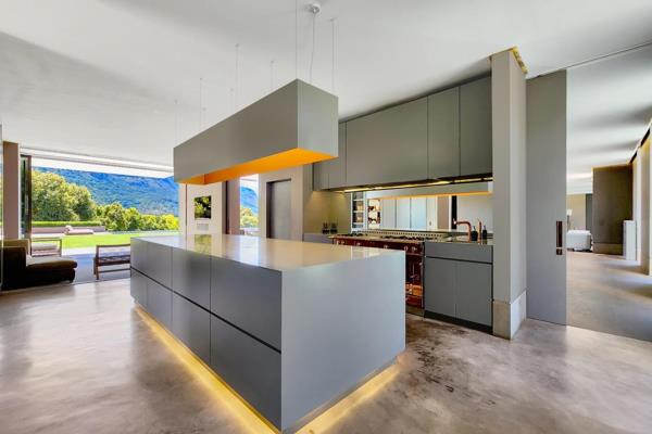 Villa-Bishops-Court-0-30-9