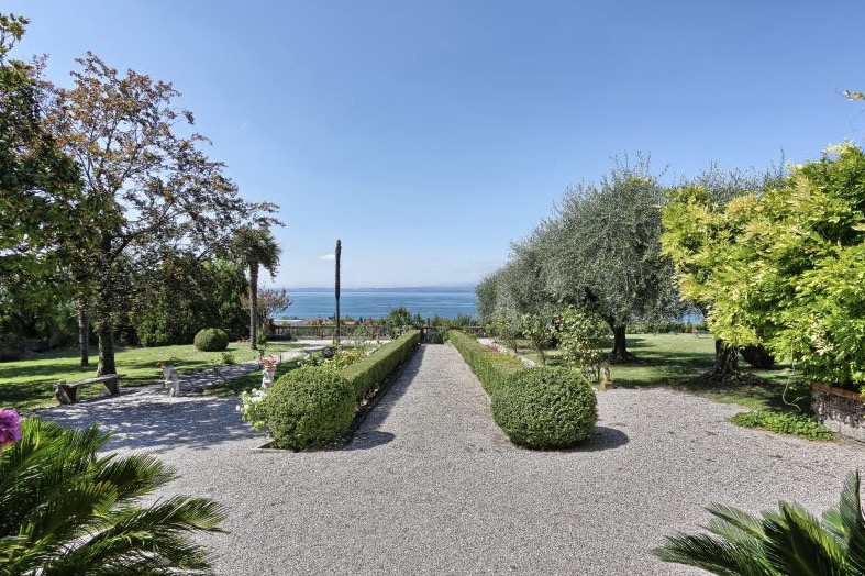 Screen Shot 2023-11-30 at 13.50.17 Screen Shot 2023-11-30 at 13.50.17