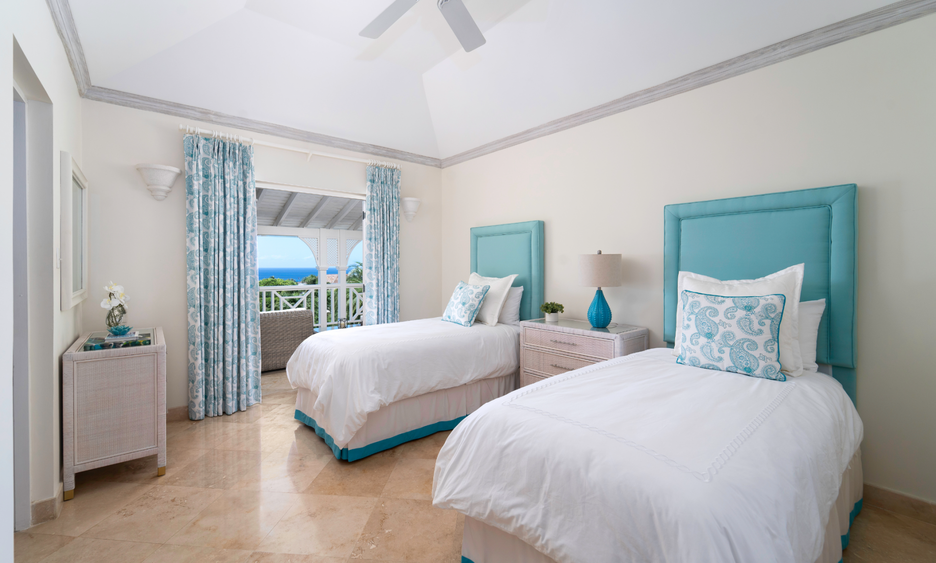 LuxurVillaLiving-Villa-Blue-Waters-12 LuxurVillaLiving-Villa-Blue-Waters-12