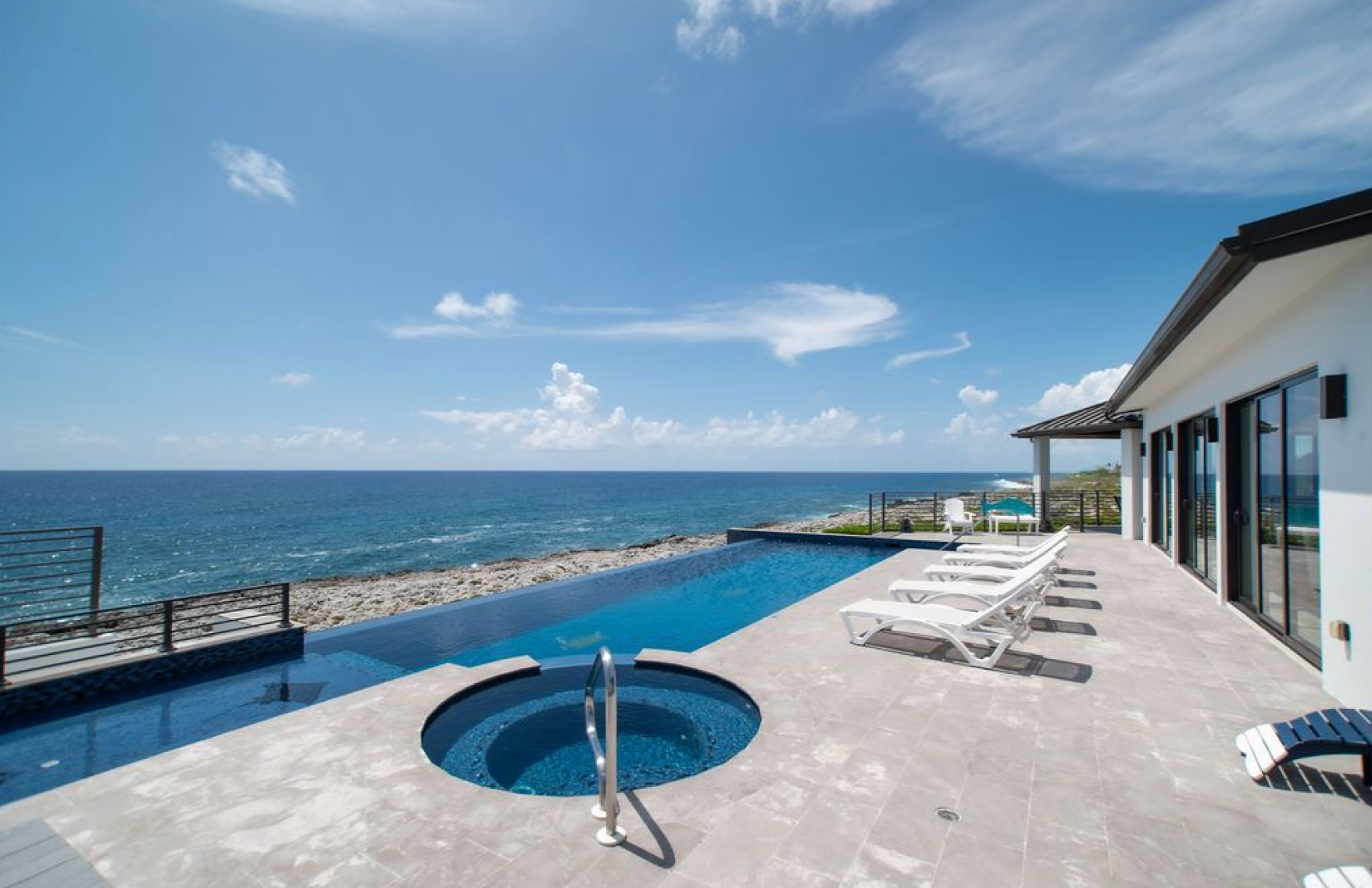 LuxurVillaLiving-Bella-Vista-1