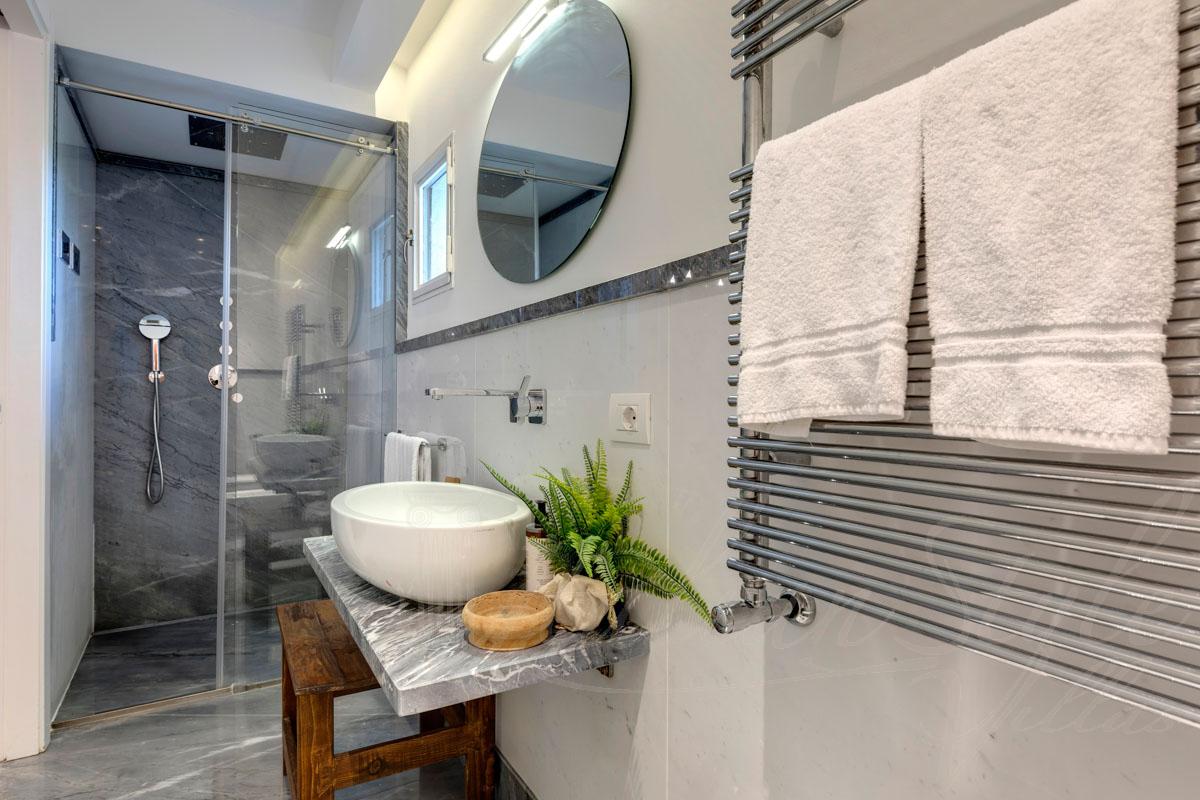 1717430701 1717430701