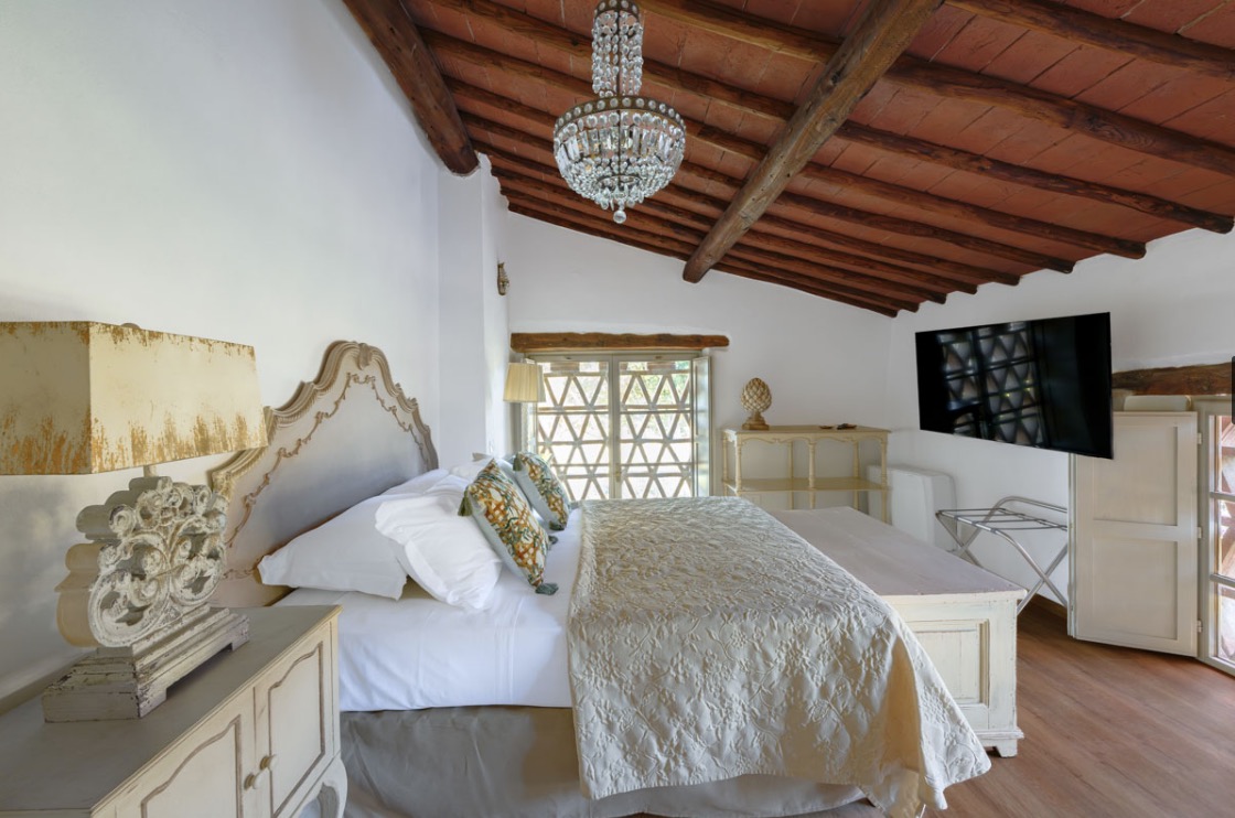 Luxury-Villa-Living-Villa-DeMille-Italy-51