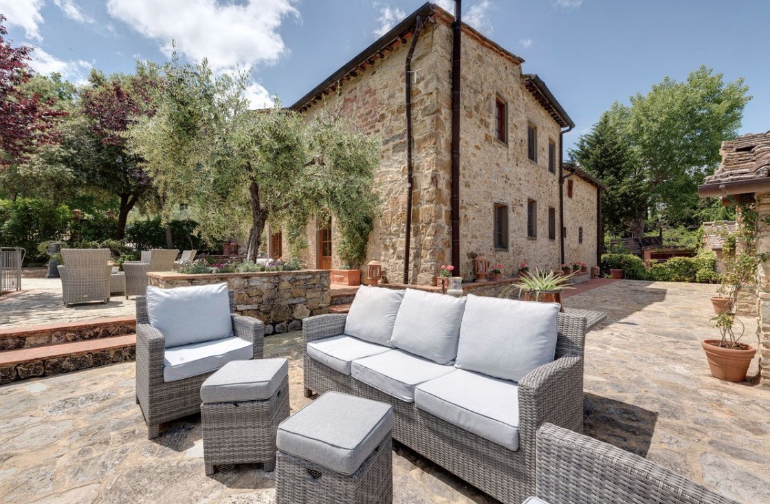 Luxury-Villa-Living-Villa-DeMille-Italy-7