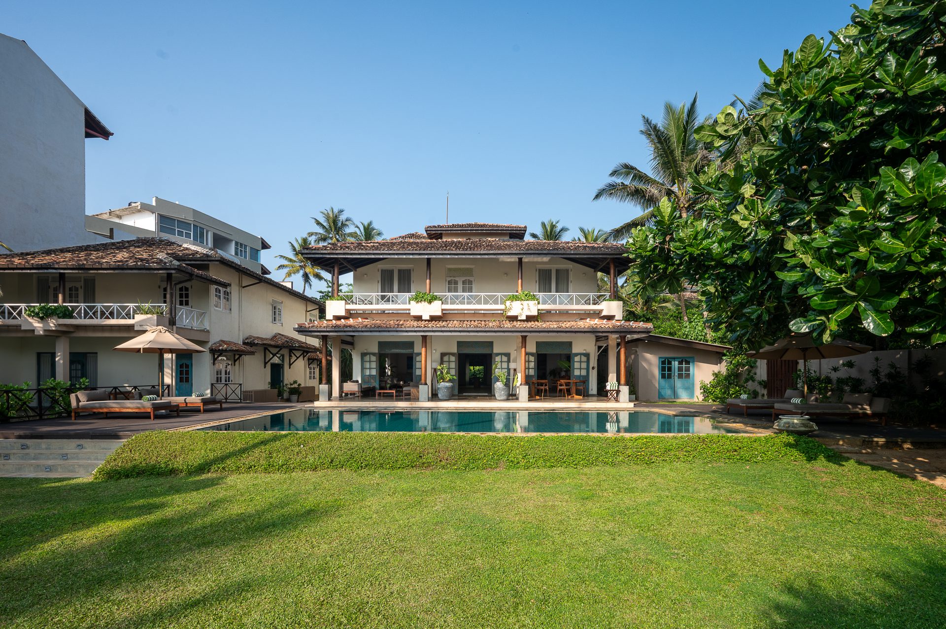 Luxury_Villa_Living_Unawatuna_Beach_Villa_Sri_Lanka19 Unawatuna Beach Villa Gardens View