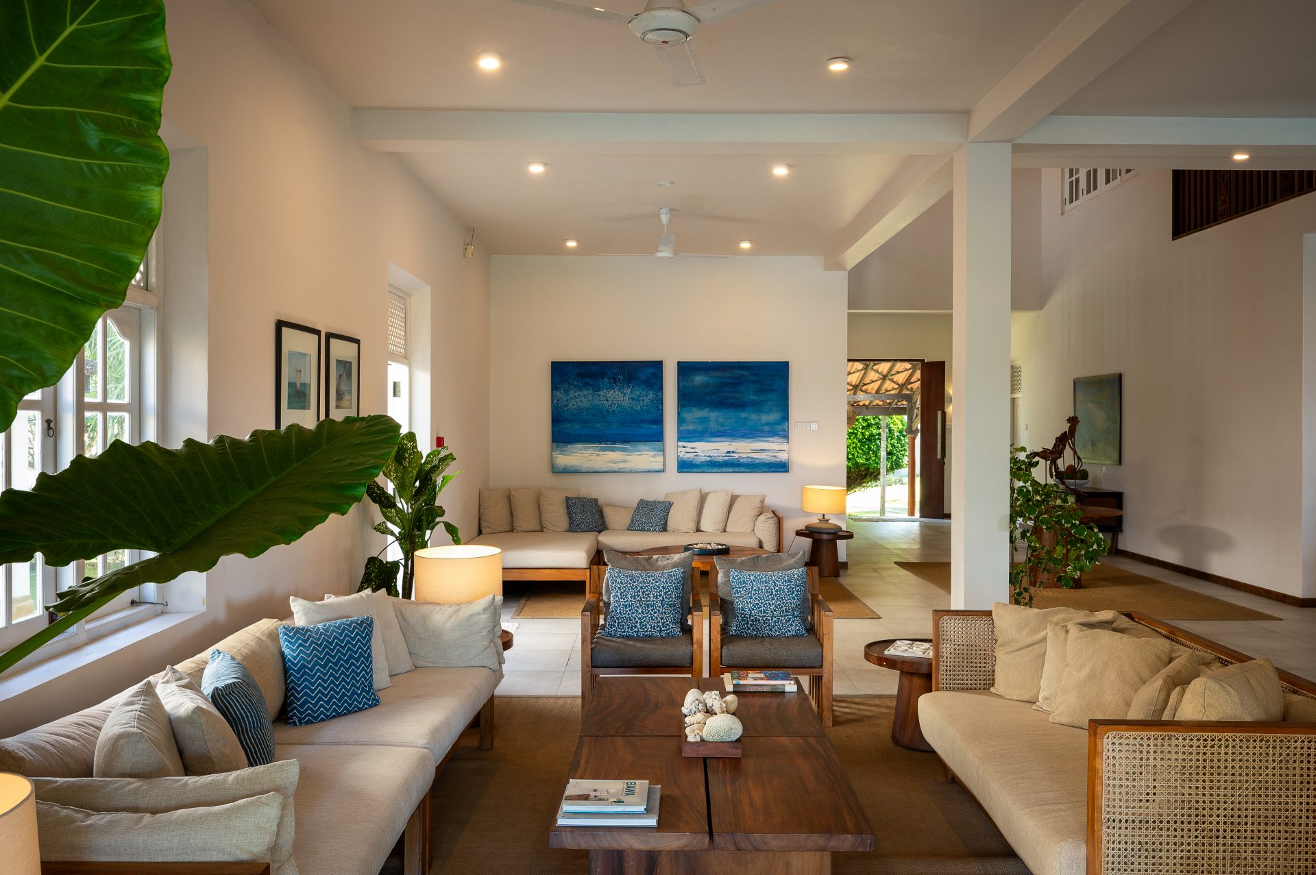 Luxury_Villa_Living_Unawatuna_Beach_Villa_Sri_Lanka31 Unawatuna Beach Villa Living Area