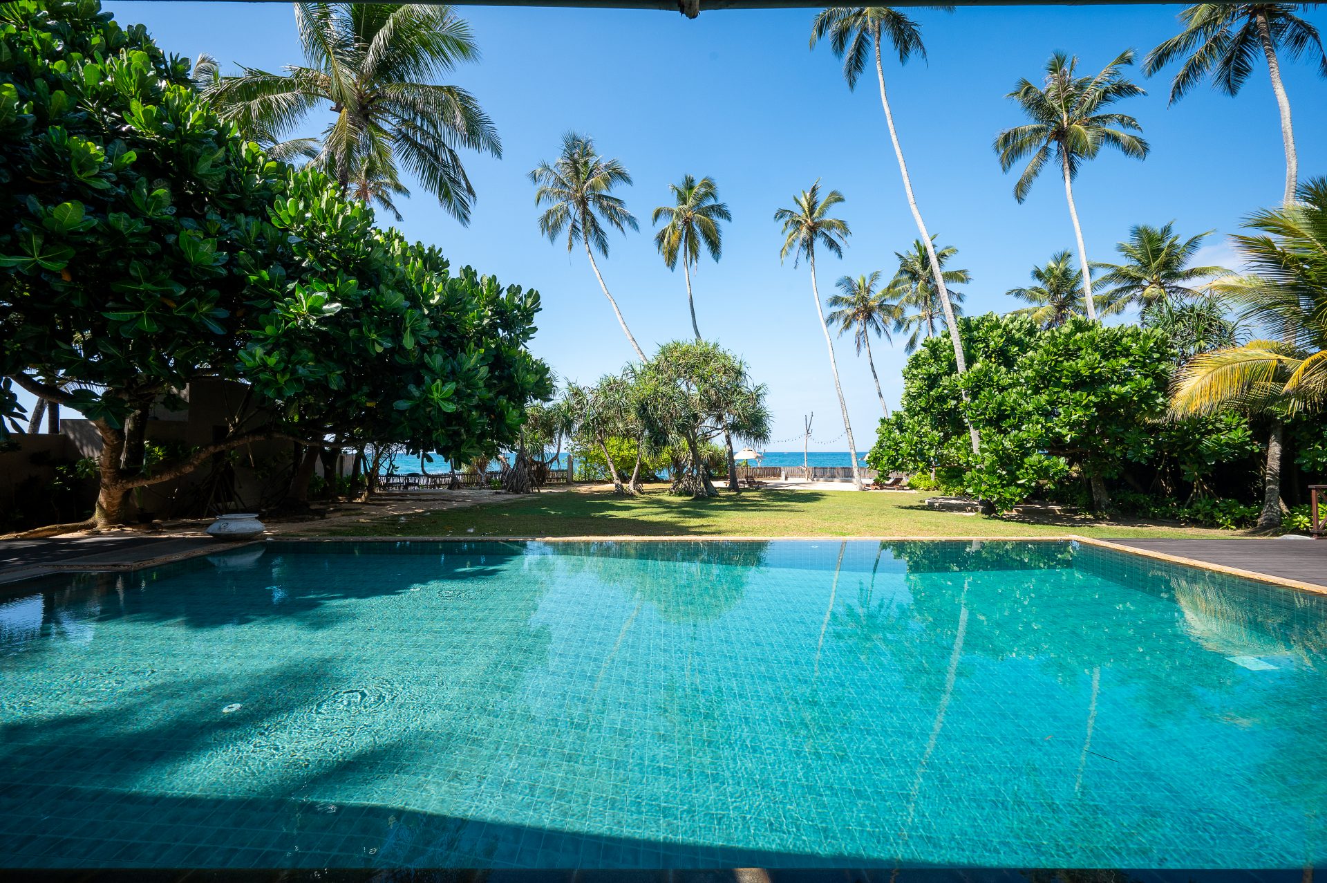 Luxury_Villa_Living_Unawatuna_Beach_Villa_Sri_Lanka42 Unawatuna Beach Villa Pool and Gardens