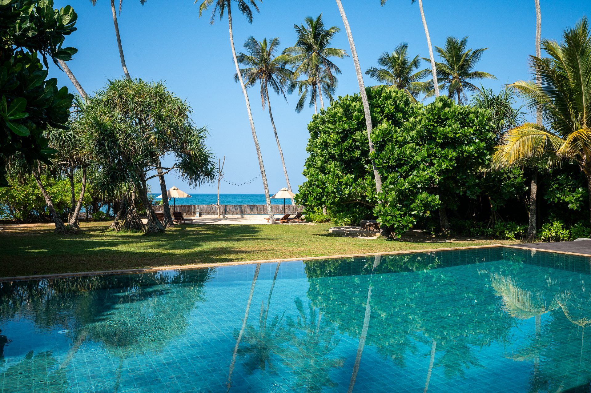 Luxury_Villa_Living_Unawatuna_Beach_Villa_Sri_Lanka48 Unawatuna Beach Villa Pool and Gardens