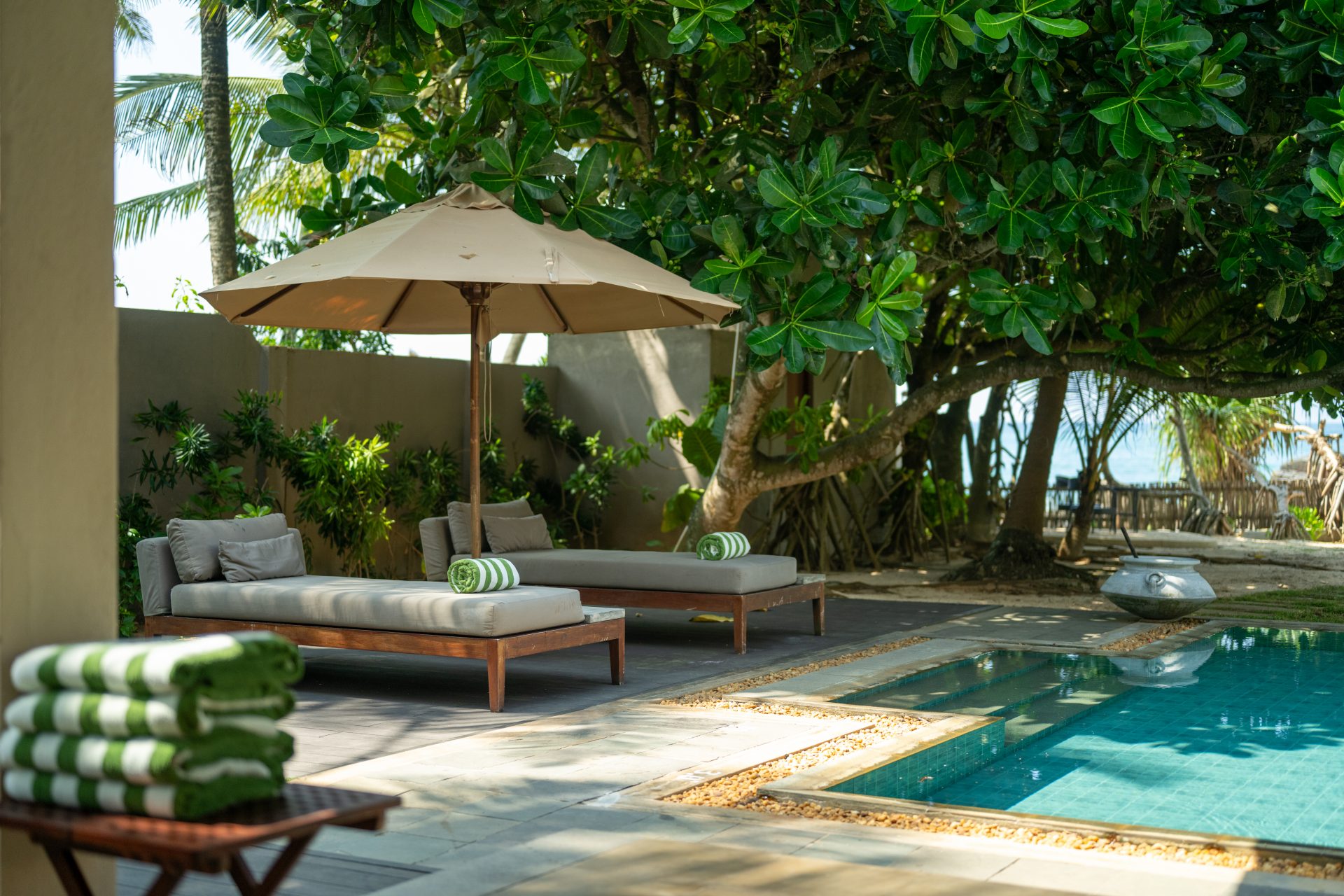 Luxury_Villa_Living_Unawatuna_Beach_Villa_Sri_Lanka51 Unawatuna Beach Villa Pool Area