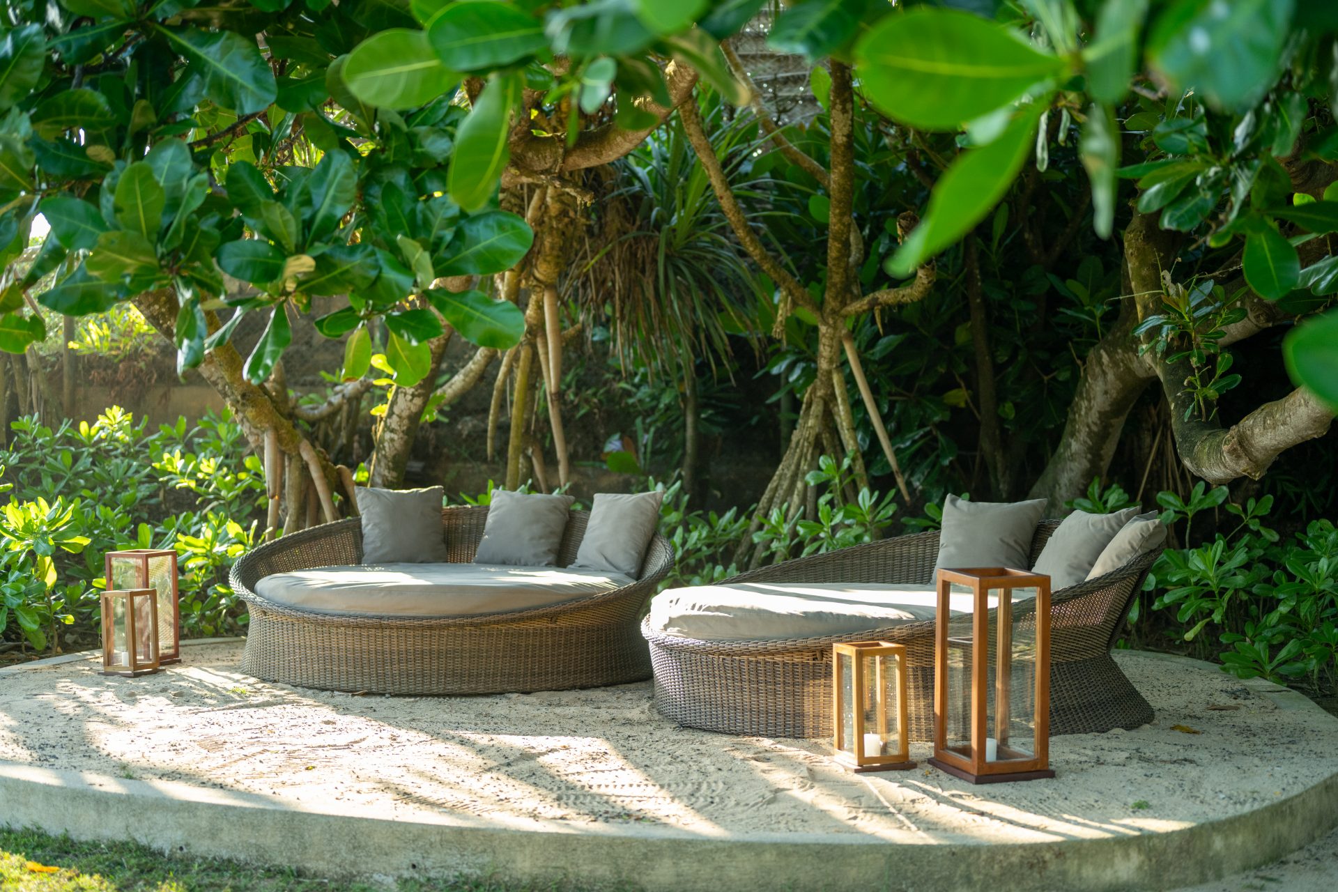 Luxury_Villa_Living_Unawatuna_Beach_Villa_Sri_Lanka55 Unawatuna Beach Villa Gardens Seating Area