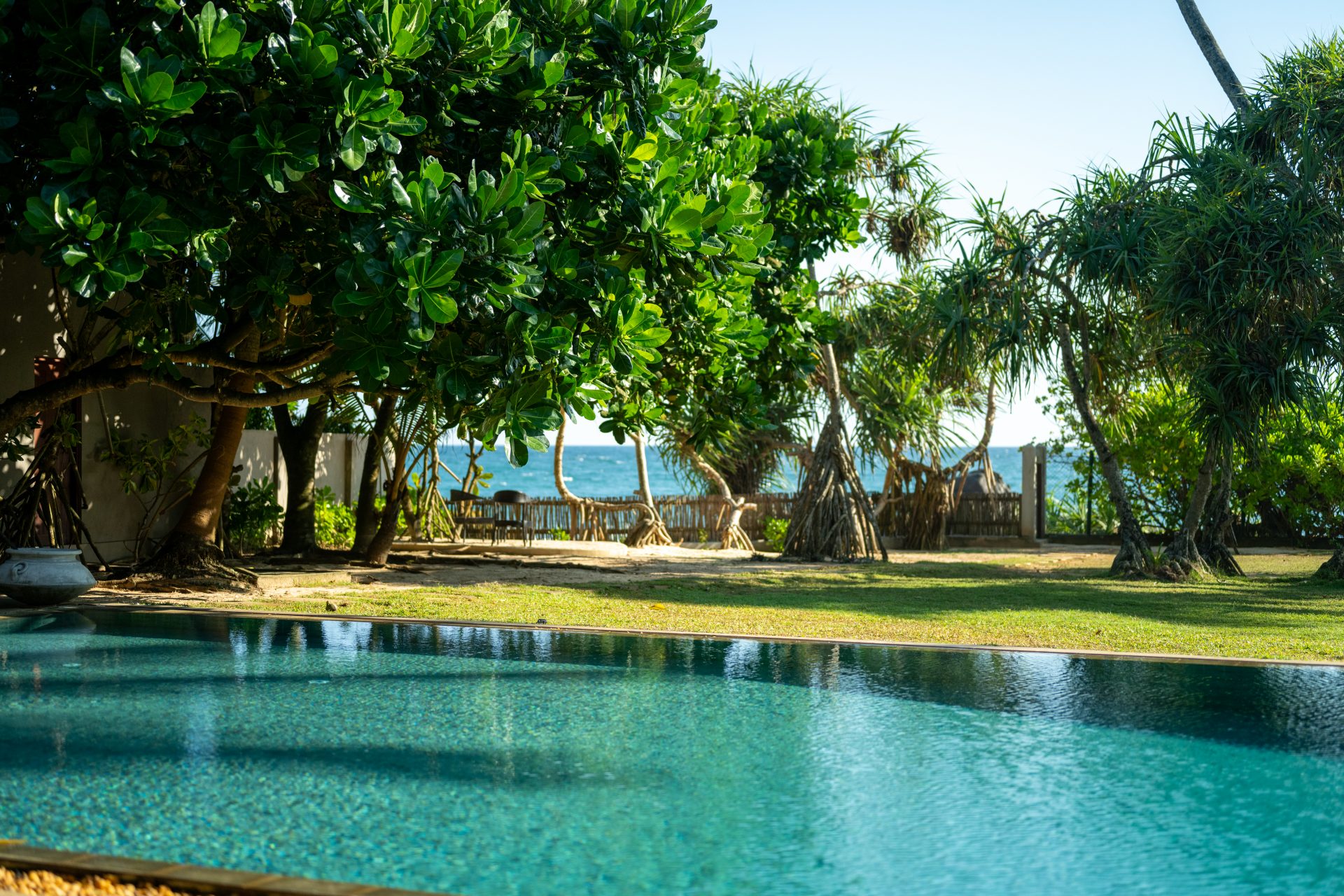 Luxury_Villa_Living_Unawatuna_Beach_Villa_Sri_Lanka56 Unawatuna Beach Villa Gardens