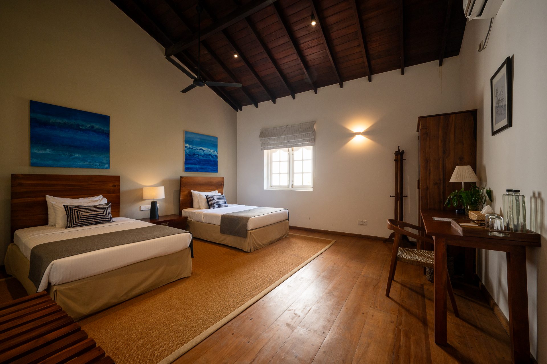 Luxury_Villa_Living_Unawatuna_Beach_Villa_Sri_Lanka60 Unawatuna Beach Villa Bedroom