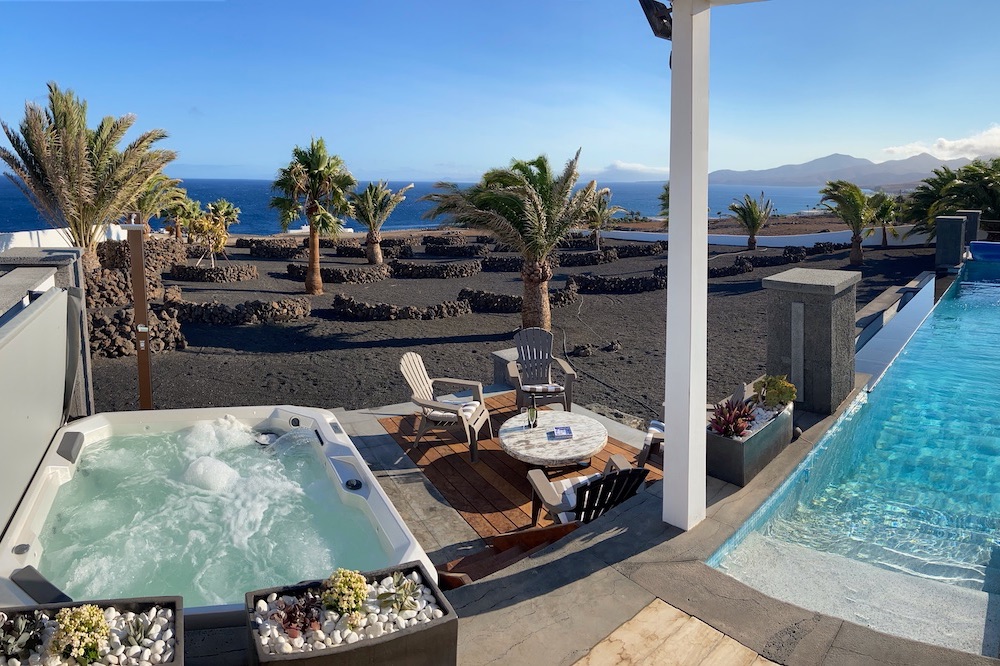 hot-tub-luna-mar-1000×666-1