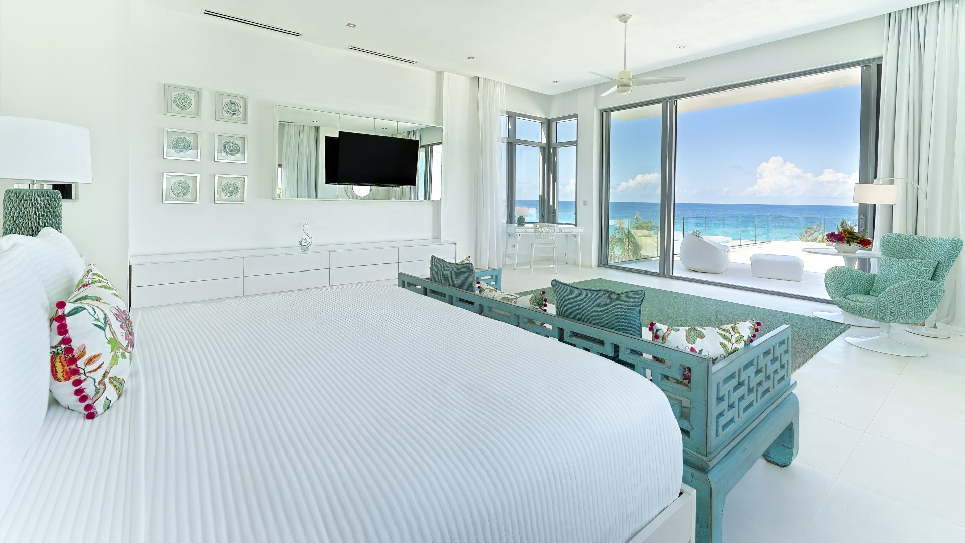 Beach House Master Bedroom2-16×9-300dpi