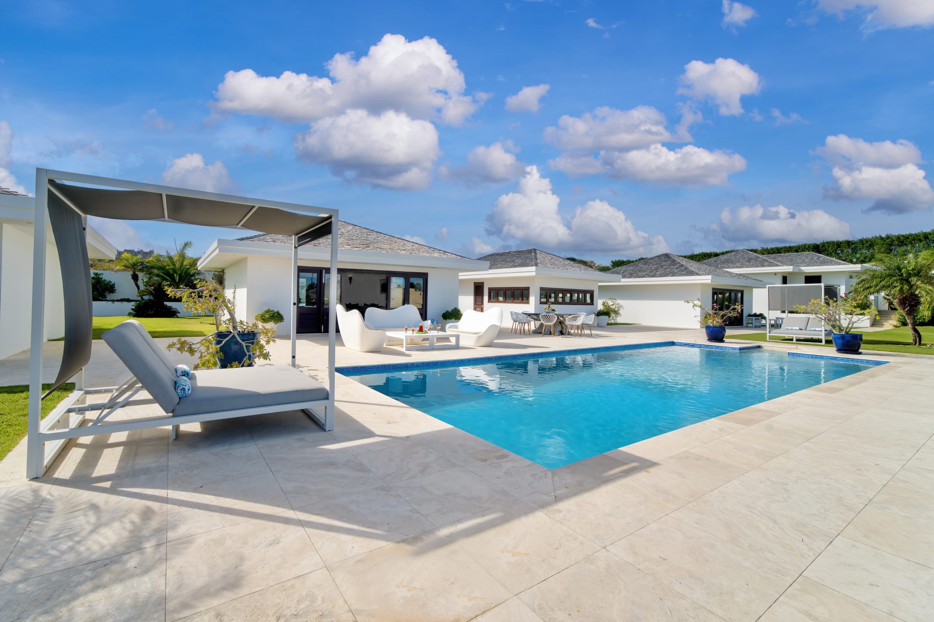 Le Bleu Garden Suites1-300dpi