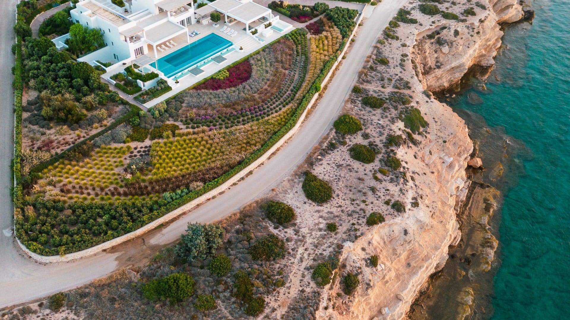 Luxury-Villa-Living-Paros-11-Bedrooms-Chivas-1