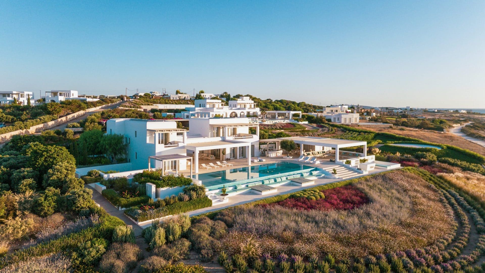 Luxury-Villa-Living-Paros-11-Bedrooms-Chivas-11