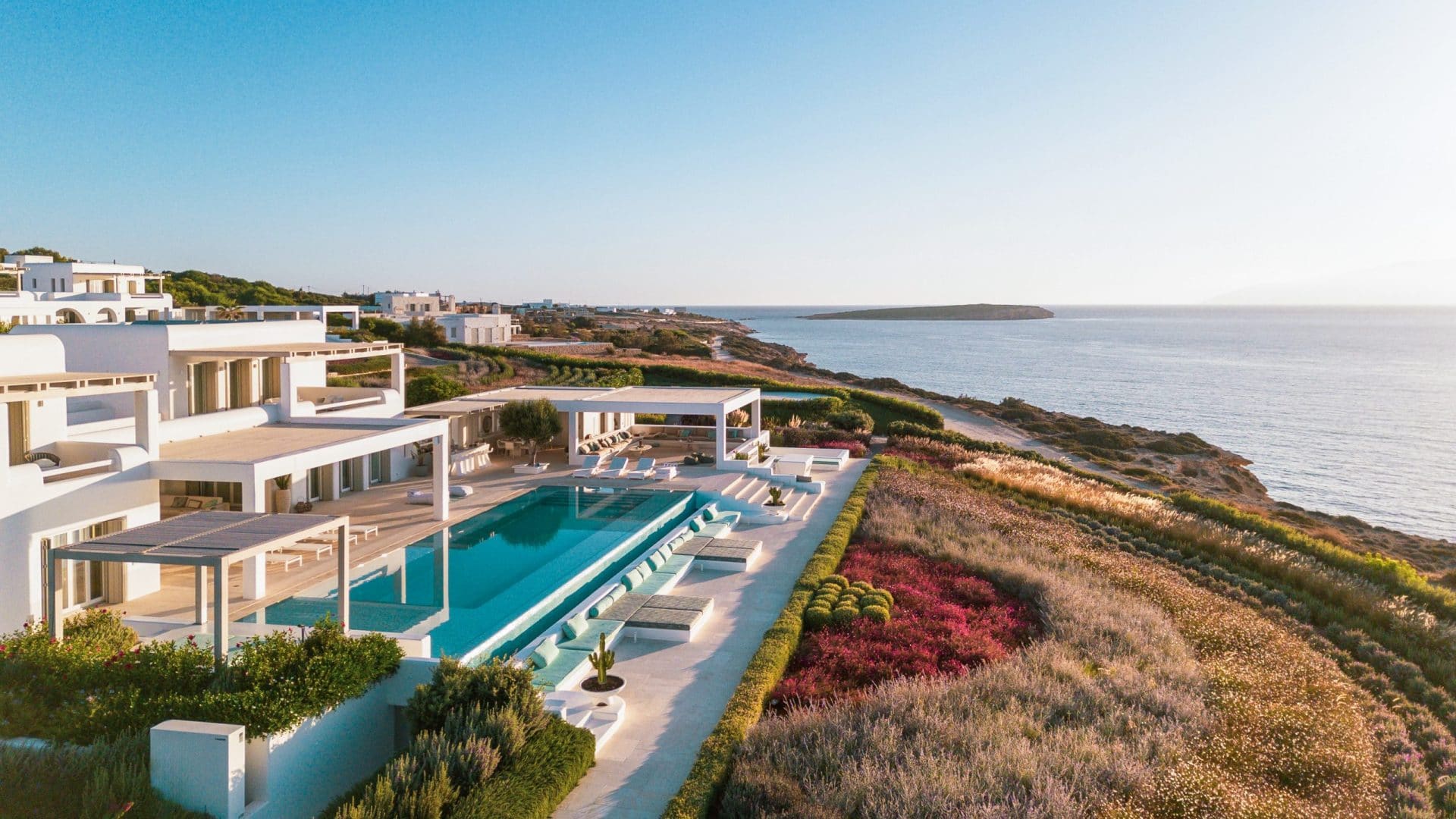 Luxury-Villa-Living-Paros-11-Bedrooms-Chivas-2