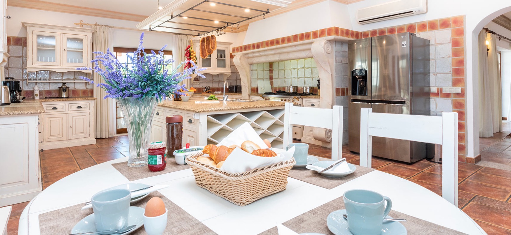 Luxury-Villa-Living-Villa-Aguiar-Quinta-Verde-Portugal-9