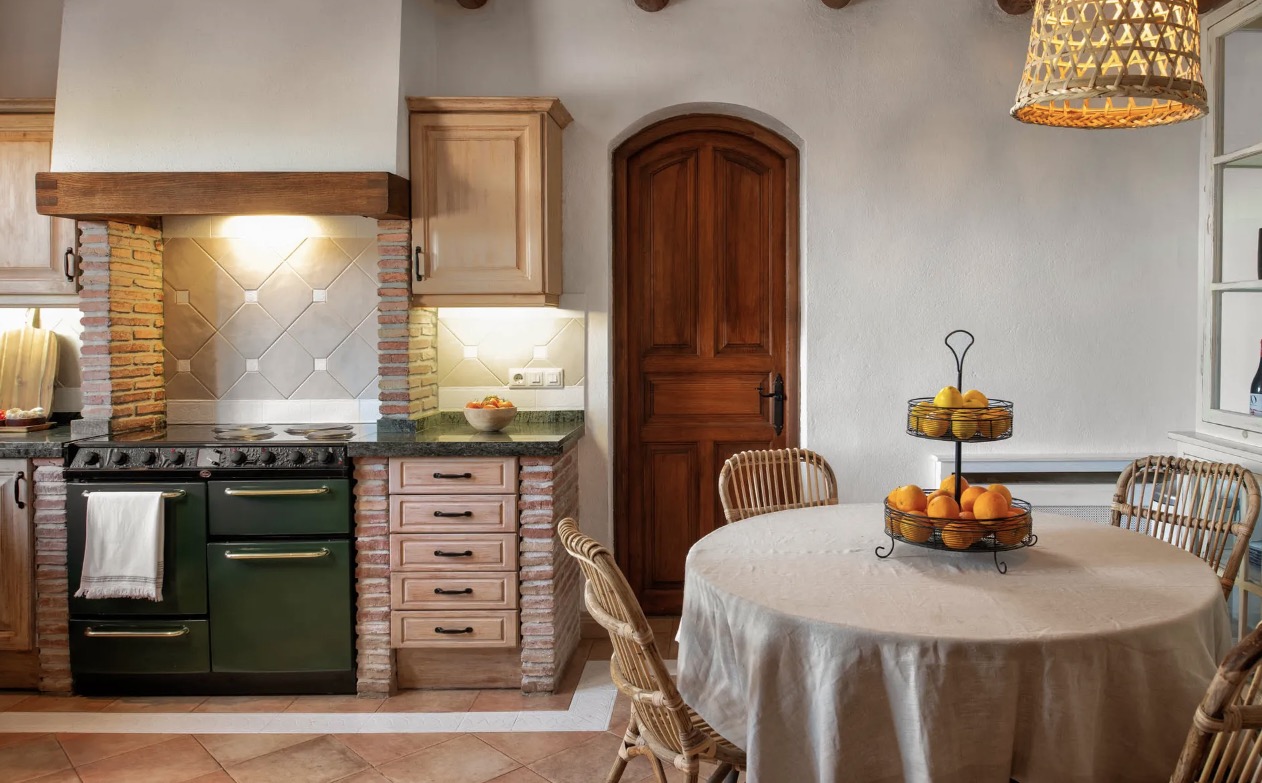 Luxury-Villa-Living-Villa-De Boinville-Spain17