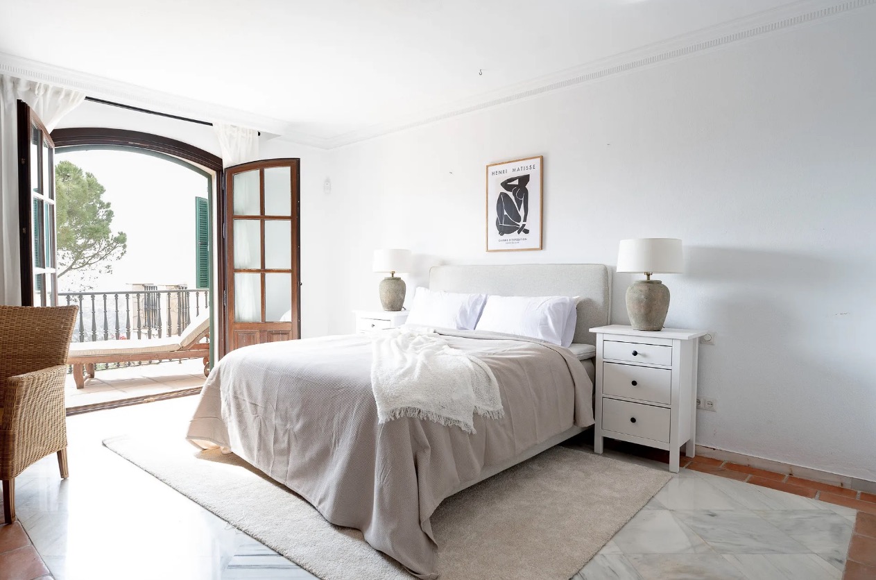 Luxury-Villa-Living-Villa-De Boinville-Spain26