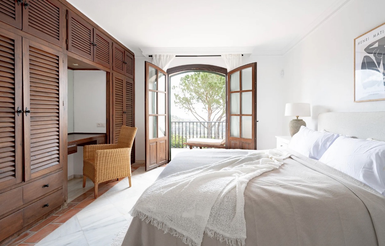 Luxury-Villa-Living-Villa-De Boinville-Spain30