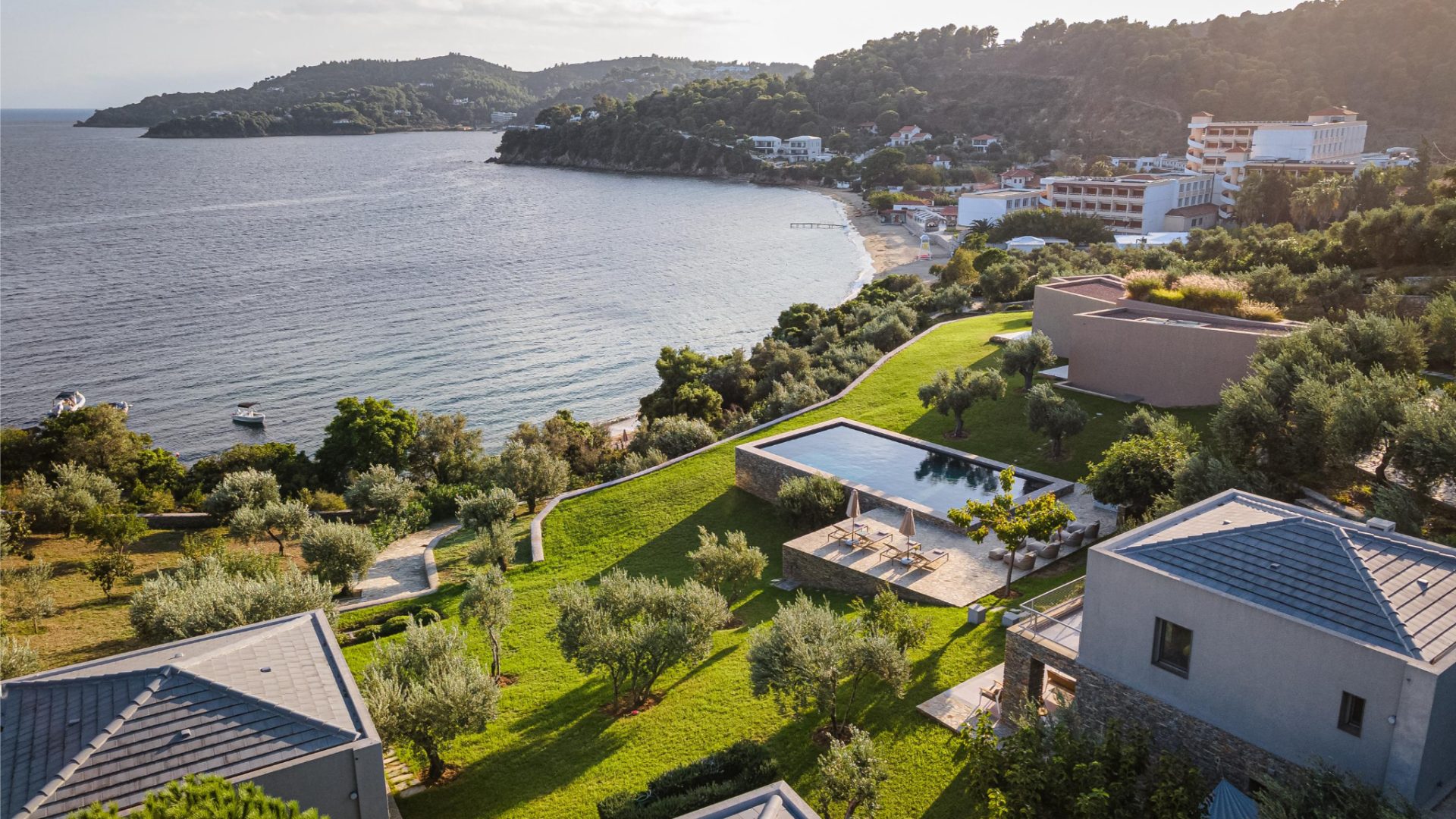 luxury-villa-living-acutus-skiathos-2