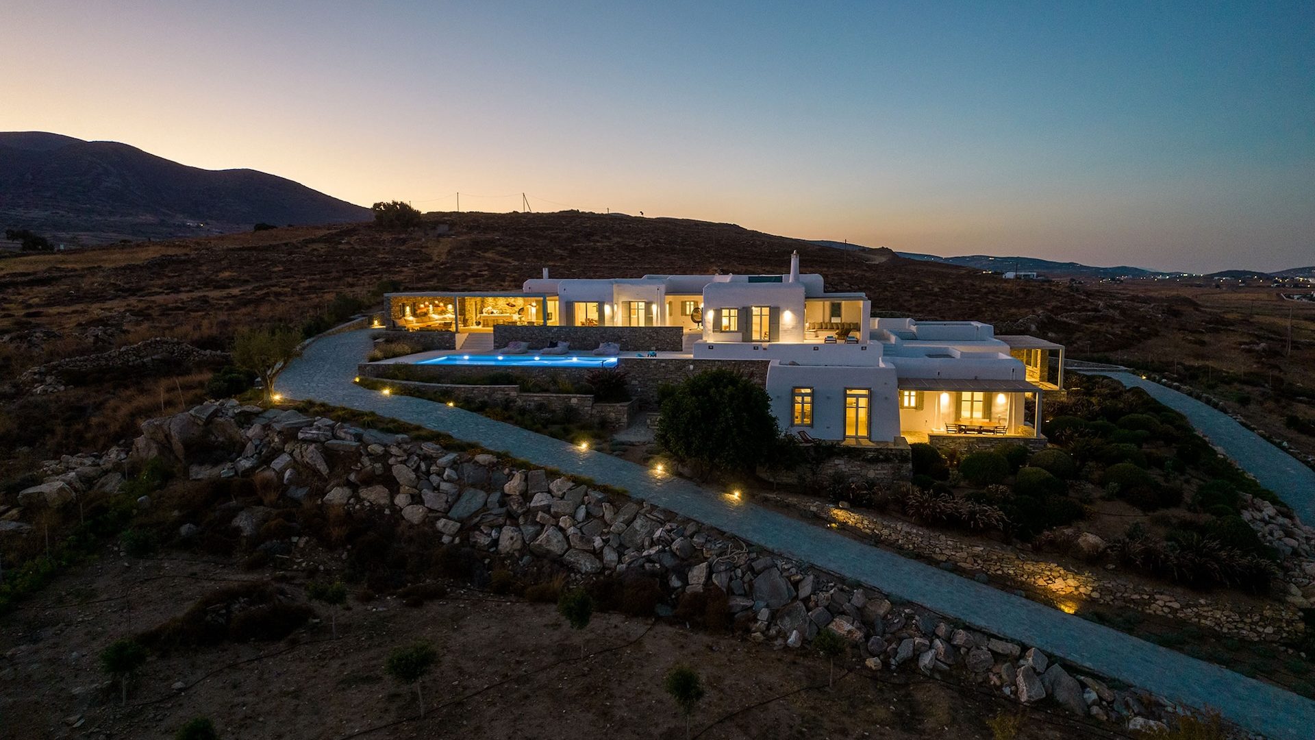 luxury-villa-living-fidelis-paros-17