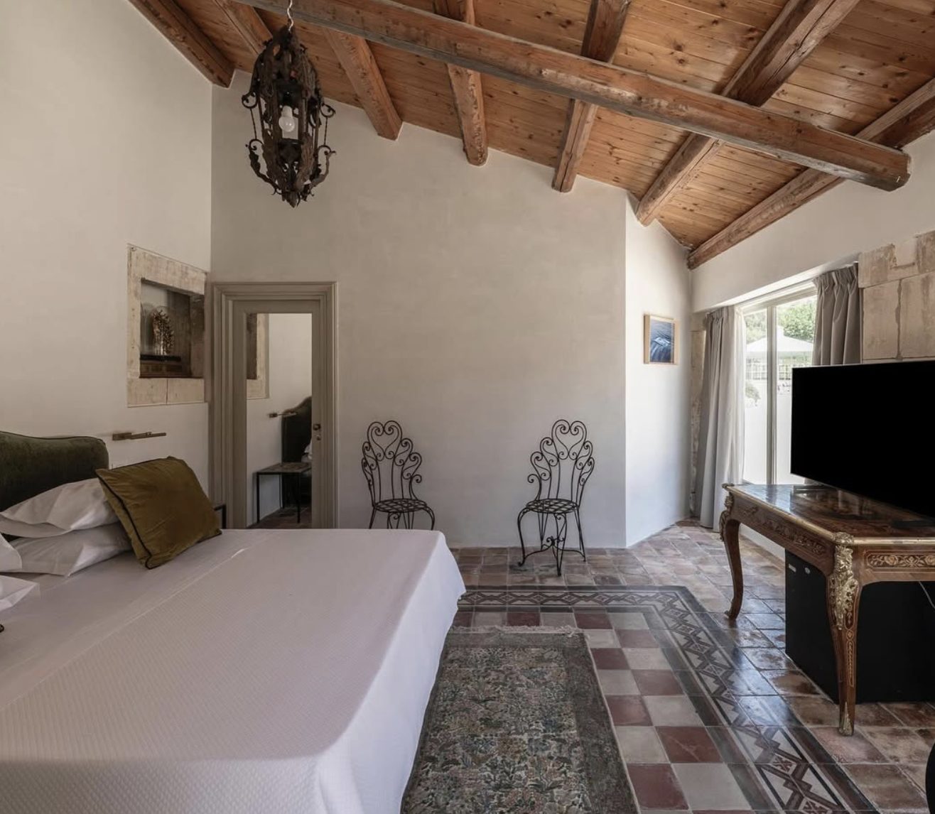 Luxury-Villa-Living-The-Filming-Villas-Villa-Ricci-Sicily-Italy32 Luxury-Villa-Living-The-Filming-Villas-Villa-Ricci-Sicily-Italy32