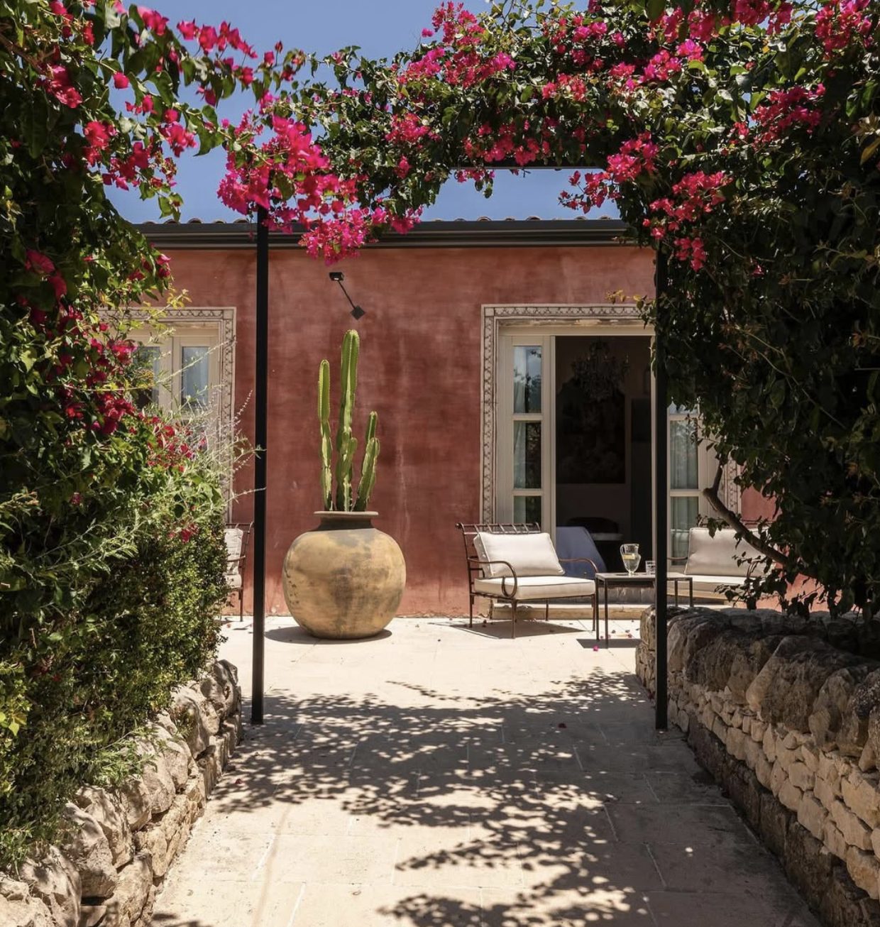 Luxury-Villa-Living-The-Filming-Villas-Villa-Ricci-Sicily-Italy33 Luxury-Villa-Living-The-Filming-Villas-Villa-Ricci-Sicily-Italy33