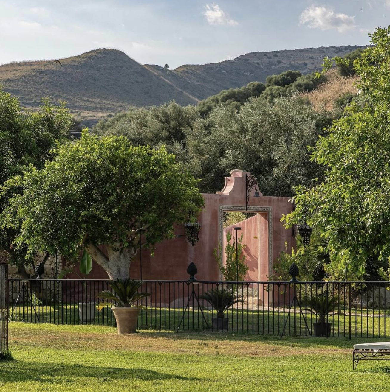 Luxury-Villa-Living-The-Filming-Villas-Villa-Ricci-Sicily-Italy34 Luxury-Villa-Living-The-Filming-Villas-Villa-Ricci-Sicily-Italy34